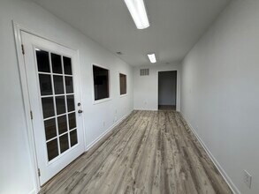 118 Farm Rd, Summerville, SC for lease Interior Photo- Image 2 of 10
