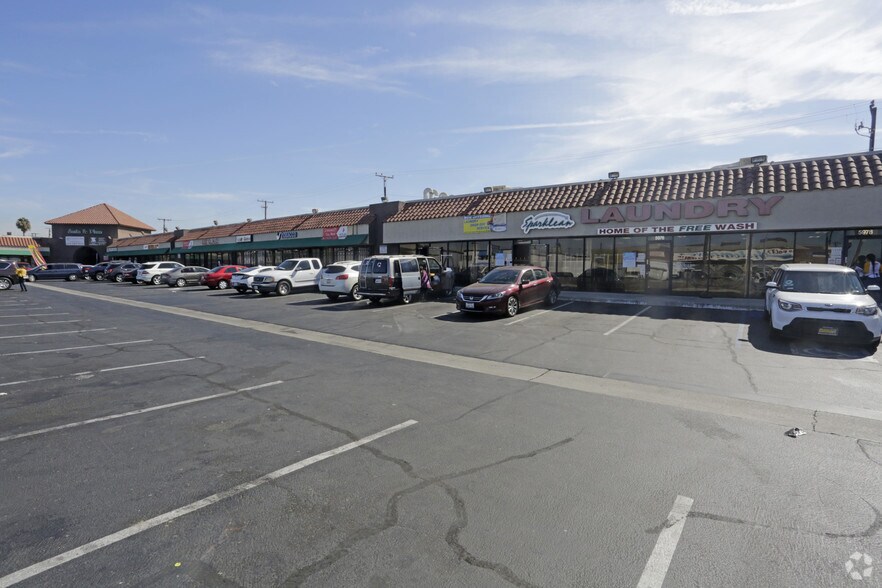 5936-5970 S Santa Fe Ave, Huntington Park, CA à louer - Photo du bâtiment - Image 3 de 5