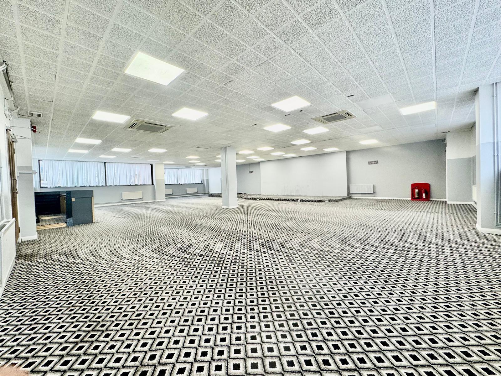 28-30 Victoria St, Luton à louer Photo intérieure- Image 1 de 11