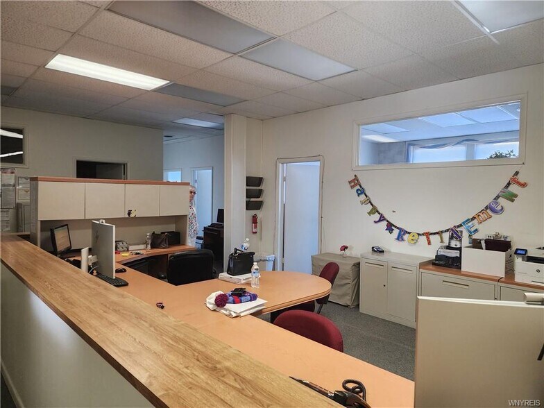 534 Main St, Medina, NY à louer - Photo intérieure - Image 2 de 6