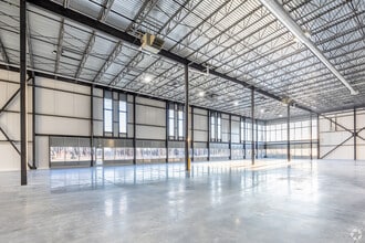 1075 Boul Bd Gérard-Cadieux, Salaberry-de-valleyfield, QC for lease Building Photo- Image 1 of 4