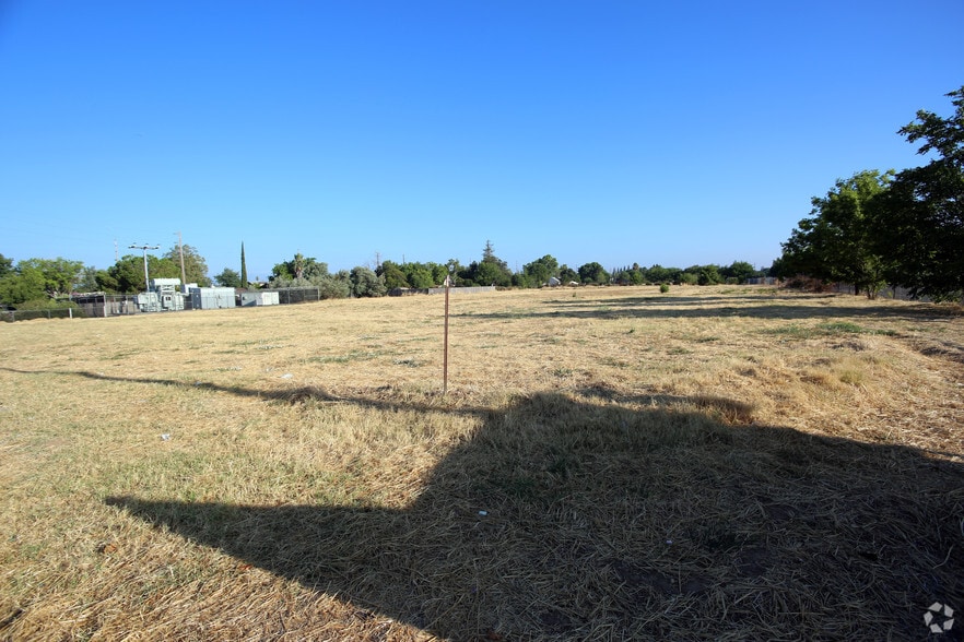Fruitridge Rd, Sacramento, CA for lease - Building Photo - Image 2 of 5