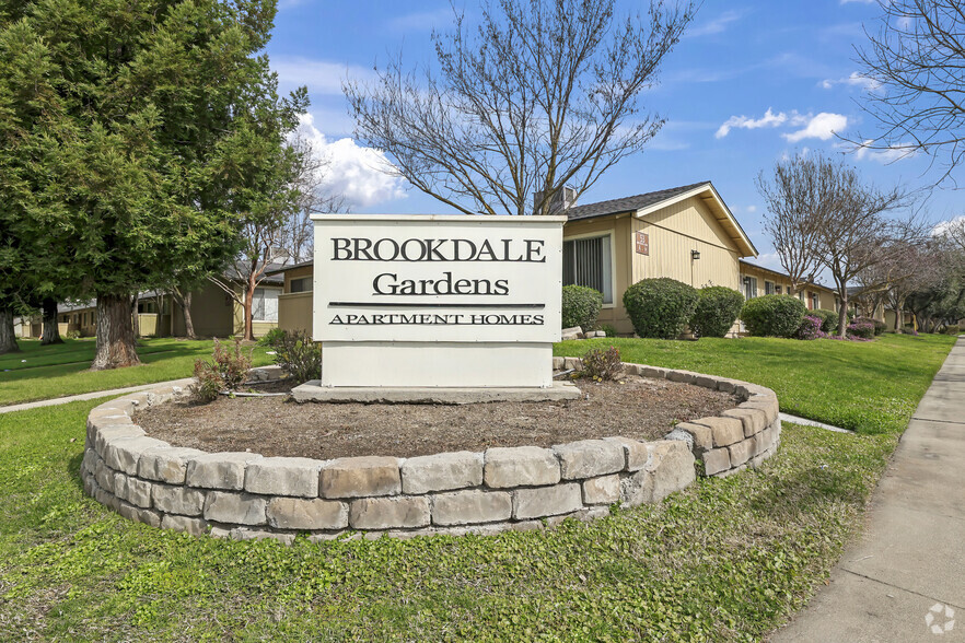 147 Brookdale Dr, Merced, CA à vendre - Photo principale - Image 1 de 1