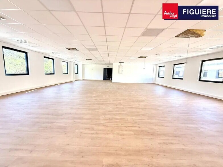 Chemin De La Bastide Blanche, Vitrolles à louer - Photo du bâtiment - Image 3 de 10