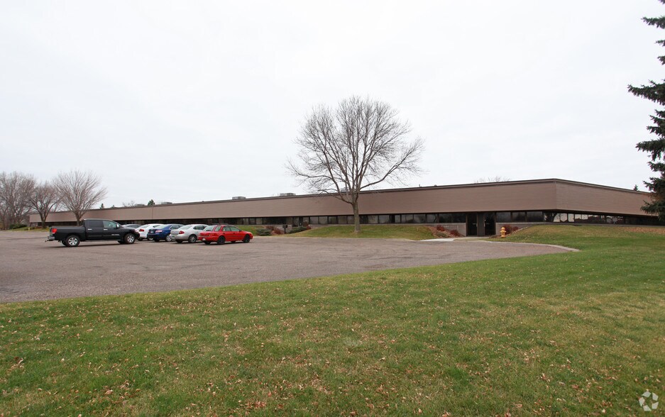 15301 Highway 55 W, Plymouth, MN à louer - Photo du bâtiment - Image 2 de 3