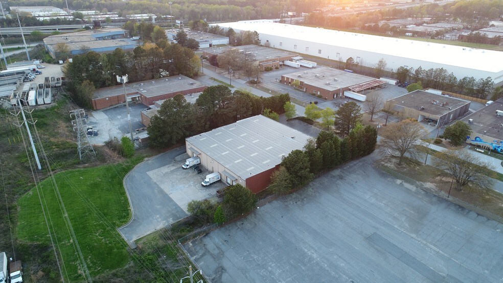 3595 McCall Pl, Atlanta, GA à vendre - Photo du bâtiment - Image 2 de 29