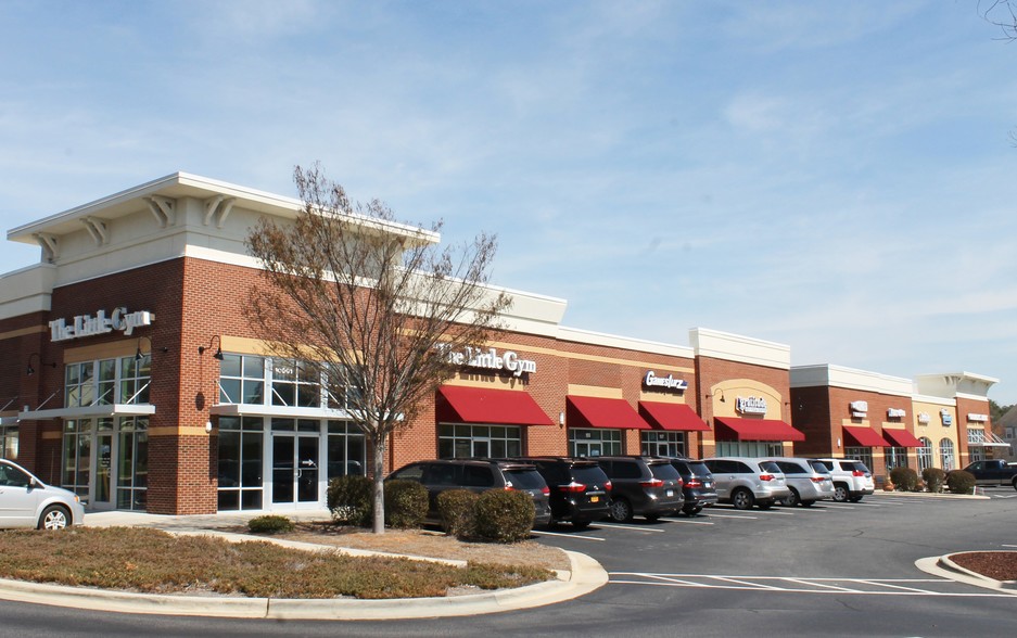 1121 Falls River Ave, Raleigh, NC for lease - Building Photo - Image 2 of 4