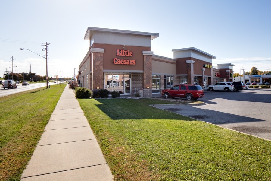 1981 E Mason St, Green Bay, WI for lease Building Photo- Image 1 of 5