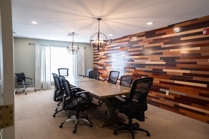 10310 Bailey Cove Rd SE, Huntsville, AL à vendre - Photo intérieure - Image 2 de 9