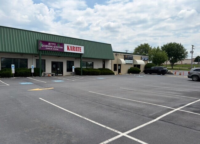 Plus de détails pour 3601 Nazareth Rd, Easton, PA - Commerce de détail à louer
