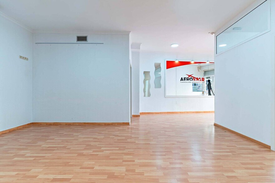 Retail in Almería, Almería for sale - Building Photo - Image 1 of 25