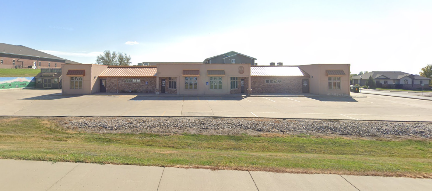 1714 Abbey Rd, Pierre, SD à vendre Photo du b timent- Image 1 de 2