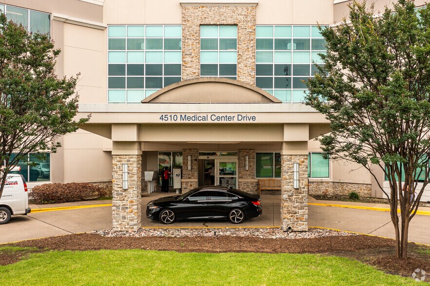 4510 Medical Center Dr, McKinney, TX à louer - Photo du bâtiment - Image 2 de 8