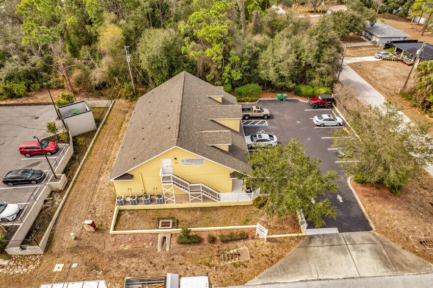 493 Barger Dr, Port Charlotte, FL à louer - Photo du bâtiment - Image 3 de 14