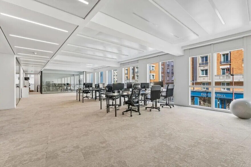 168 Avenue Charles De Gaulle, Neuilly-sur-Seine à louer - Photo du bâtiment - Image 2 de 29