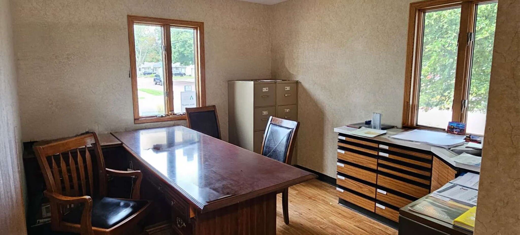 409 E 41st St, Sioux Falls, SD for lease Interior Photo- Image 1 of 2