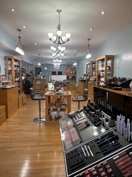 4205 13th Ave, Brooklyn, NY à vendre - Photo intérieure - Image 2 de 11