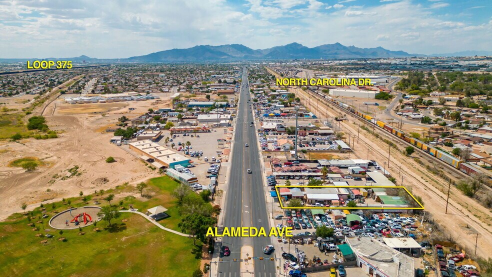 7595 Alameda Ave, El Paso, TX à vendre - Photo du bâtiment - Image 3 de 37