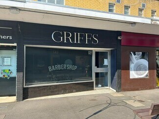 Plus de détails pour 45 High St, Melksham - Commerce de détail à louer