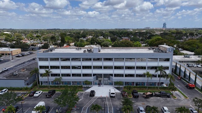 More details for 6565 Taft St, Hollywood, FL - Multiple Space Uses for Lease