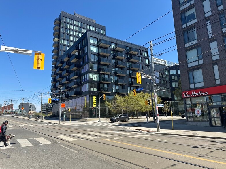 599 King St E, Toronto, ON à vendre - Photo du bâtiment - Image 1 de 10