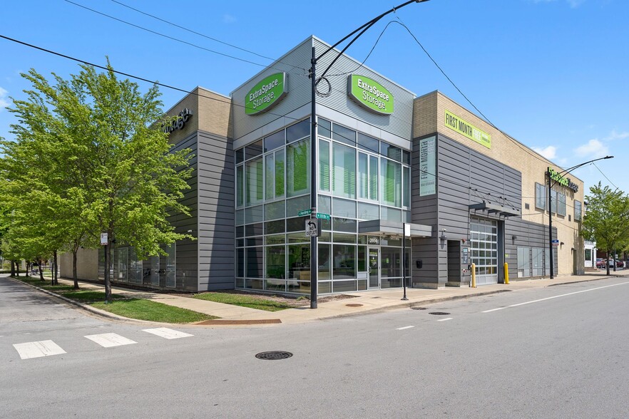 Extra Space Storage 2 Property Portfolio portfolio of 2 properties for sale on LoopNet.ca - Building Photo - Image 1 of 14