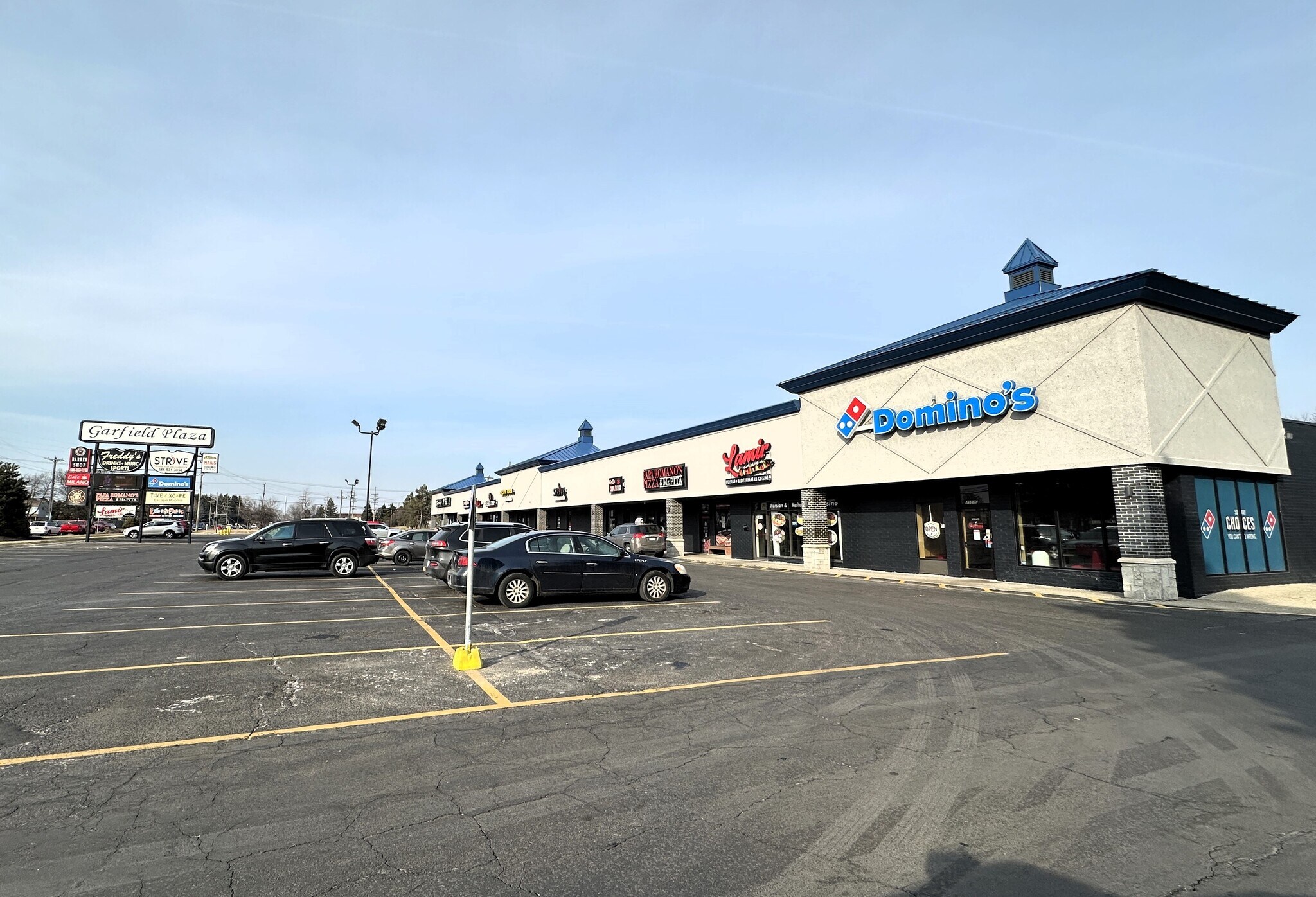 39880-40000 Garfield Rd, Clinton Township, MI for lease Building Photo- Image 1 of 8