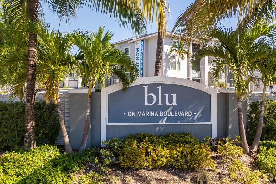 400-406 SE 22nd St, Fort Lauderdale, FL à vendre - Photo du bâtiment - Image 3 de 6