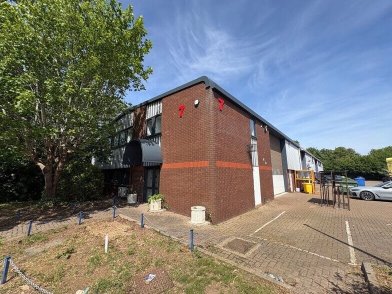 7 Wedgwood Rd, Bicester à louer - Photo du bâtiment - Image 2 de 7