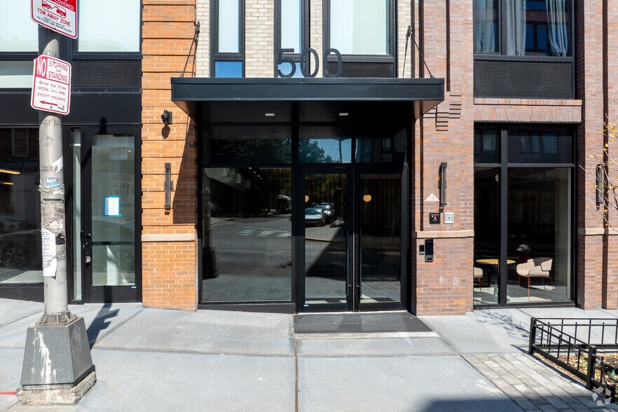 500 Communipaw Ave, Jersey City, NJ à louer - Photo du bâtiment - Image 3 de 4