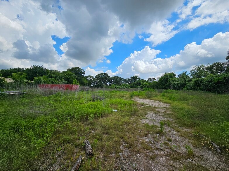 6007 Van Zandt St, Houston, TX à louer - Photo du bâtiment - Image 2 de 15