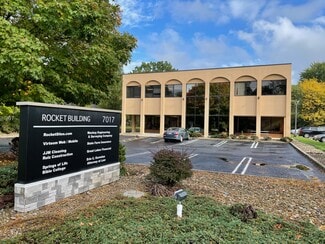 Plus de détails pour 7017 Pearl Rd, Middleburg Heights, OH - Bureau à louer