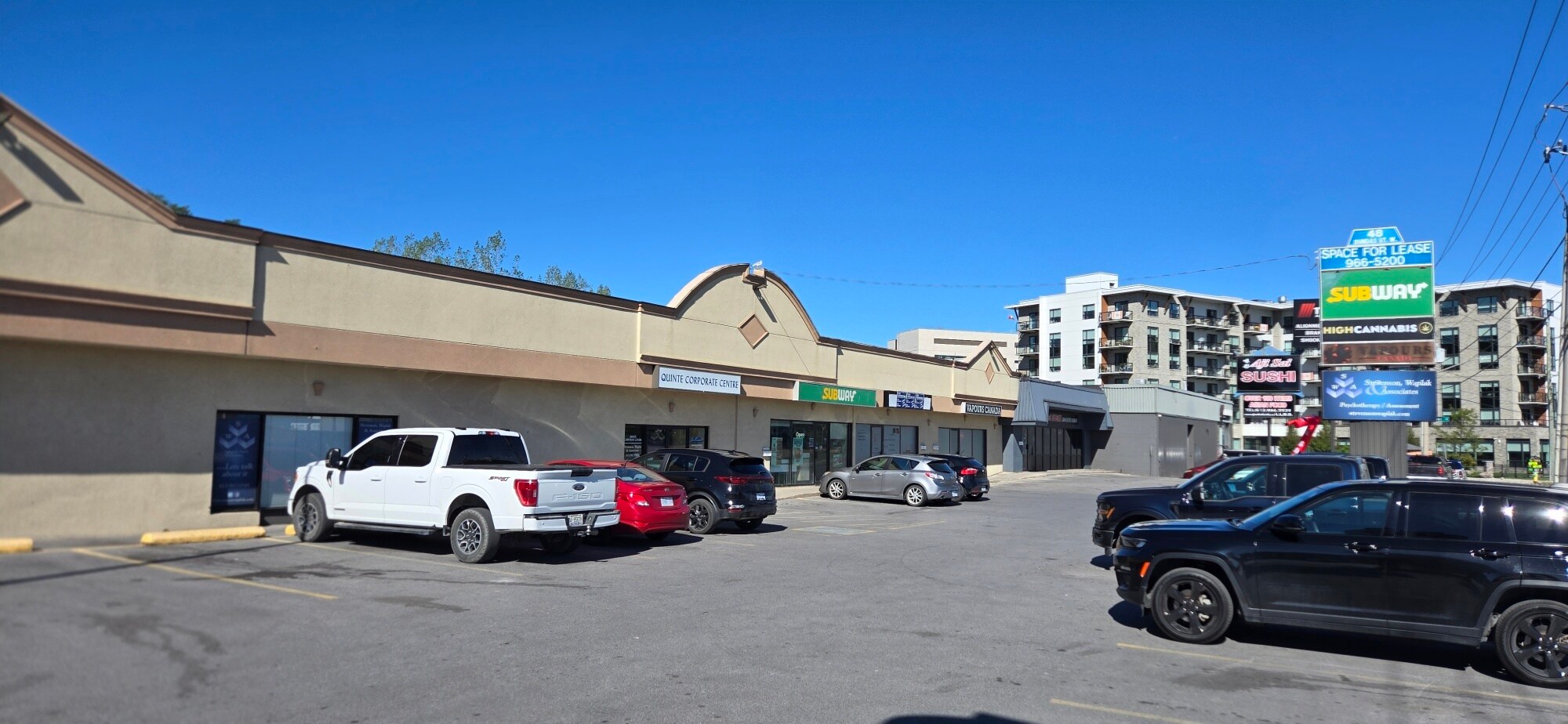 48 Dundas St W, Belleville, ON à louer Photo principale- Image 1 de 8