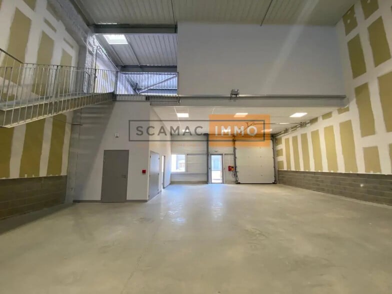 Flex in Buc for lease - Interior Photo - Image 2 of 4