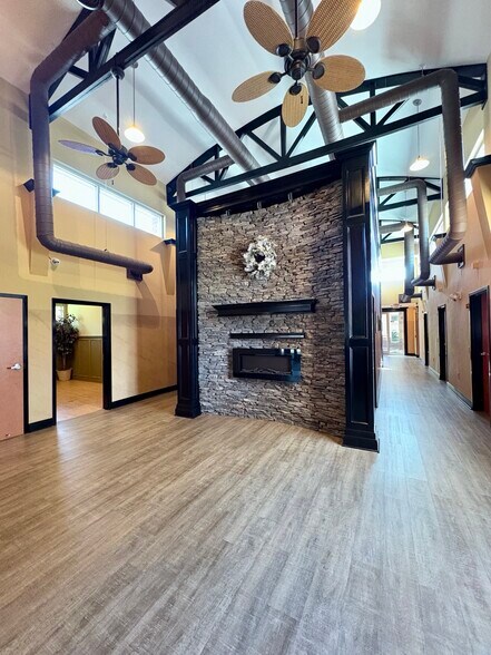 1040 Morningside Dr, Perry, GA à louer - Photo intérieure - Image 2 de 8