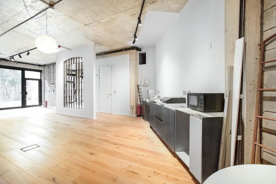 59 Wallis Rd, Londres à louer - Photo intérieure - Image 2 de 26