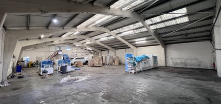 502 Wallisdown Rd, Bournemouth for lease Interior Photo- Image 2 of 5