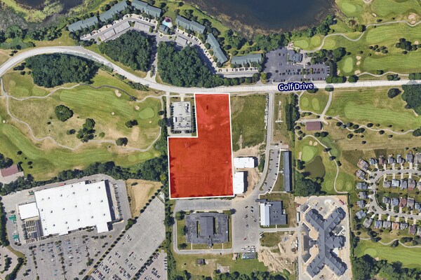 825 Golf Dr, Pontiac, MI à vendre Photo principale- Image 1 de 2