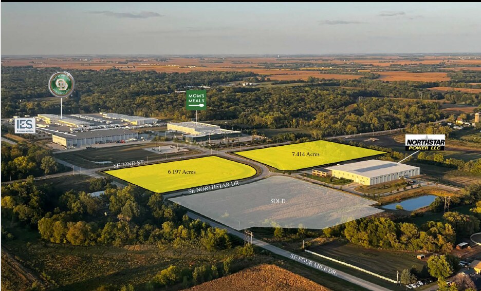 7315 SE Four Mile Dr, Ankeny, IA à vendre - Photo du bâtiment - Image 2 de 2