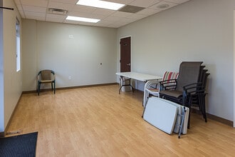 110 Corporate Dr, Johnson City, TN for lease Interior Photo- Image 2 of 13