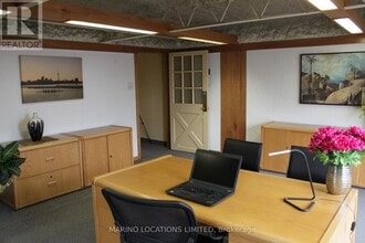 208 Evans Ave, Toronto, ON à louer Photo intérieure- Image 2 de 2