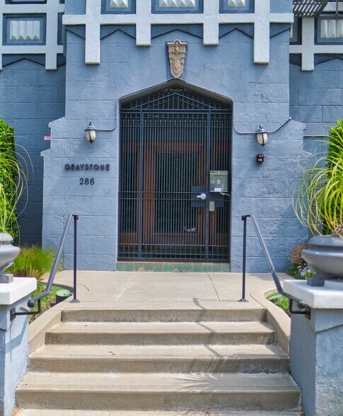 286 Lenox Ave, Oakland, CA à vendre - Photo du bâtiment - Image 3 de 6