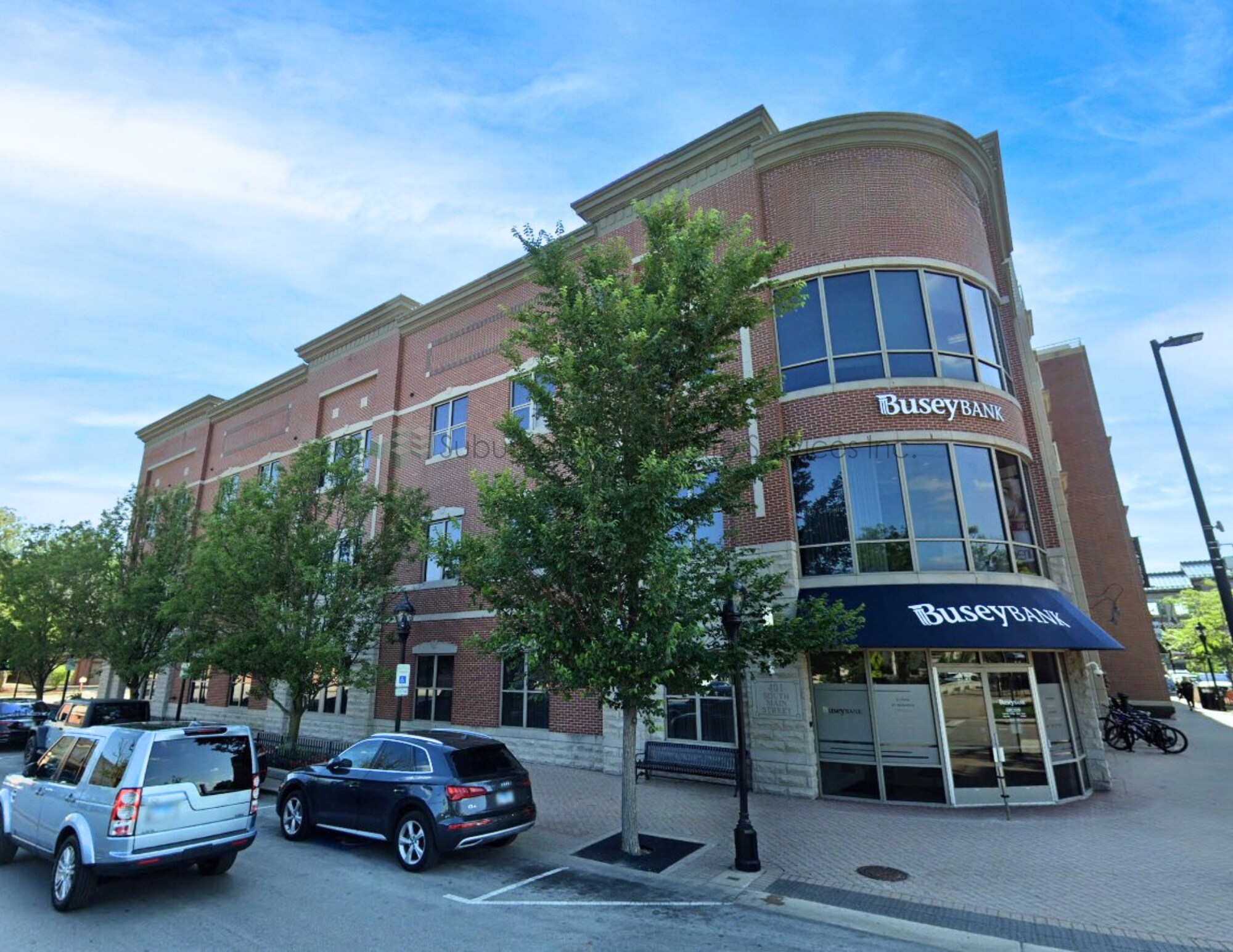 301 S Main St, Naperville, IL à louer Photo du bâtiment- Image 1 de 13