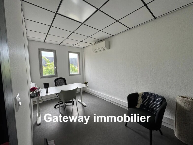 Office in Clermont-Ferrand for lease - Building Photo - Image 3 of 10
