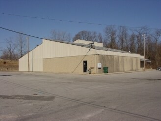 4714 National Rd E, Richmond, IN à louer - Photo du bâtiment - Image 2 de 6