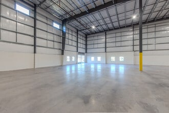 225 Enterprise Way, Pittston Township, PA for lease Interior Photo- Image 2 of 5