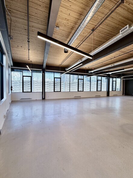 35 Golden Ave, Toronto, ON à louer - Photo du bâtiment - Image 2 de 4