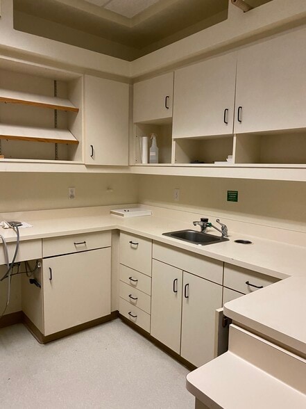 1481 Live Oak Blvd, Yuba City, CA for lease - Interior Photo - Image 3 of 14