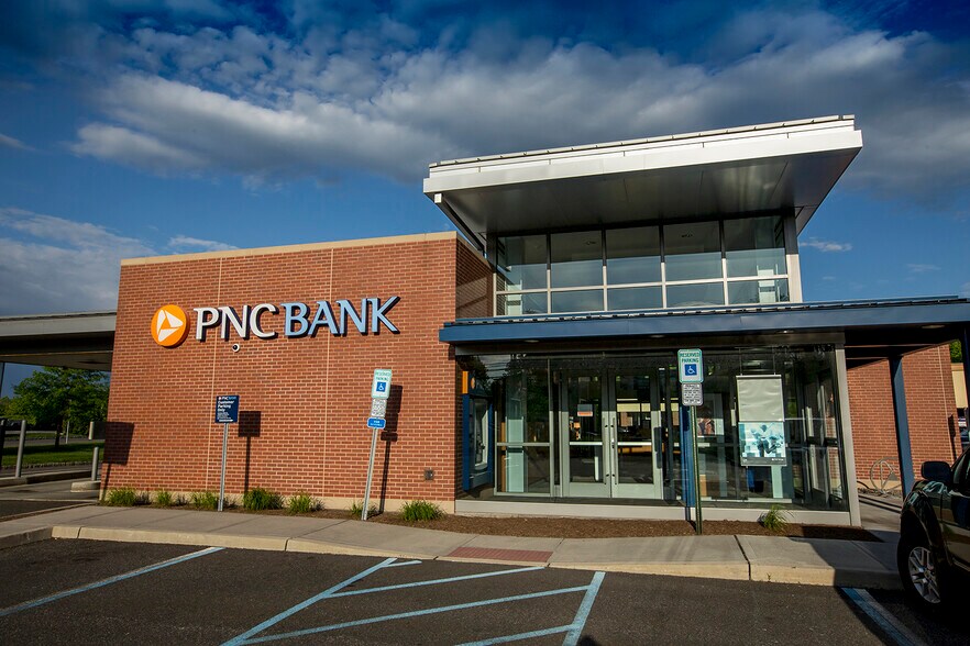 240 Route 202, Flemington, NJ à louer - Photo du bâtiment - Image 3 de 13