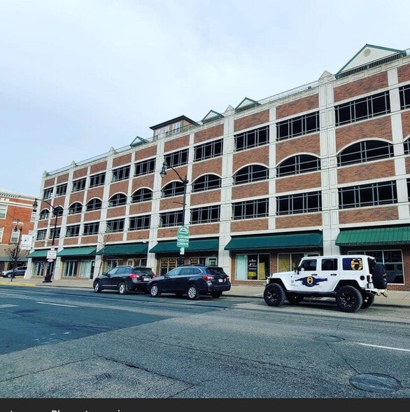 Condo 309 & 311 portfolio of 2 properties for sale on LoopNet.ca - Primary Photo - Image 1 of 1